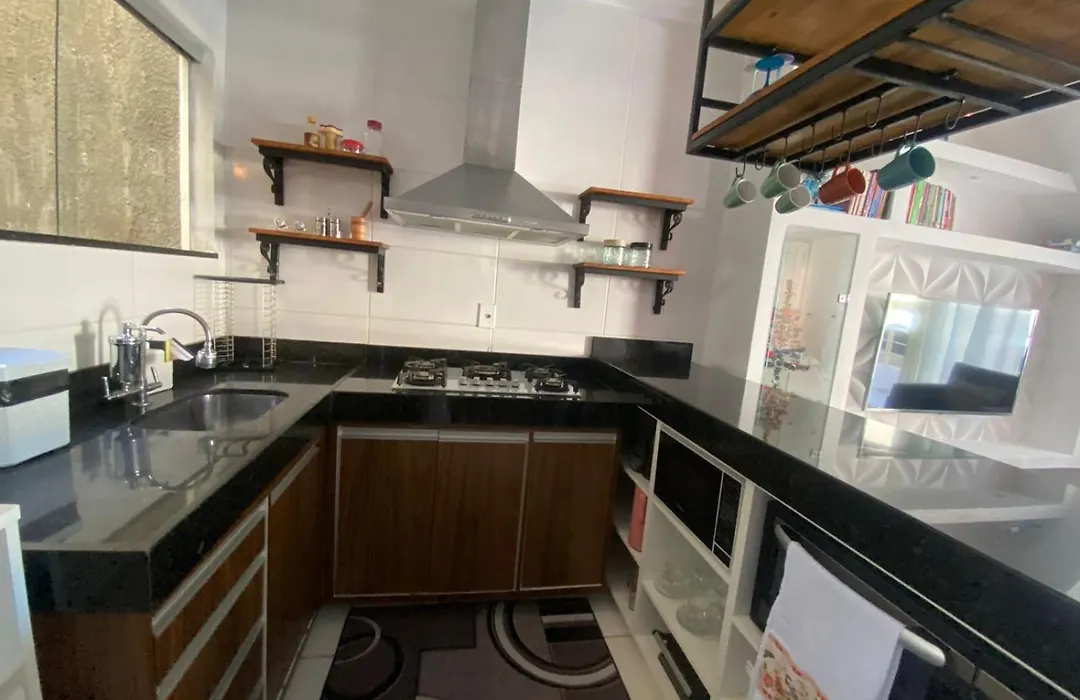 APARTAMENTO COM SUITE EM CONDOMÍNIO FECHADO com estacionamento próprio-1